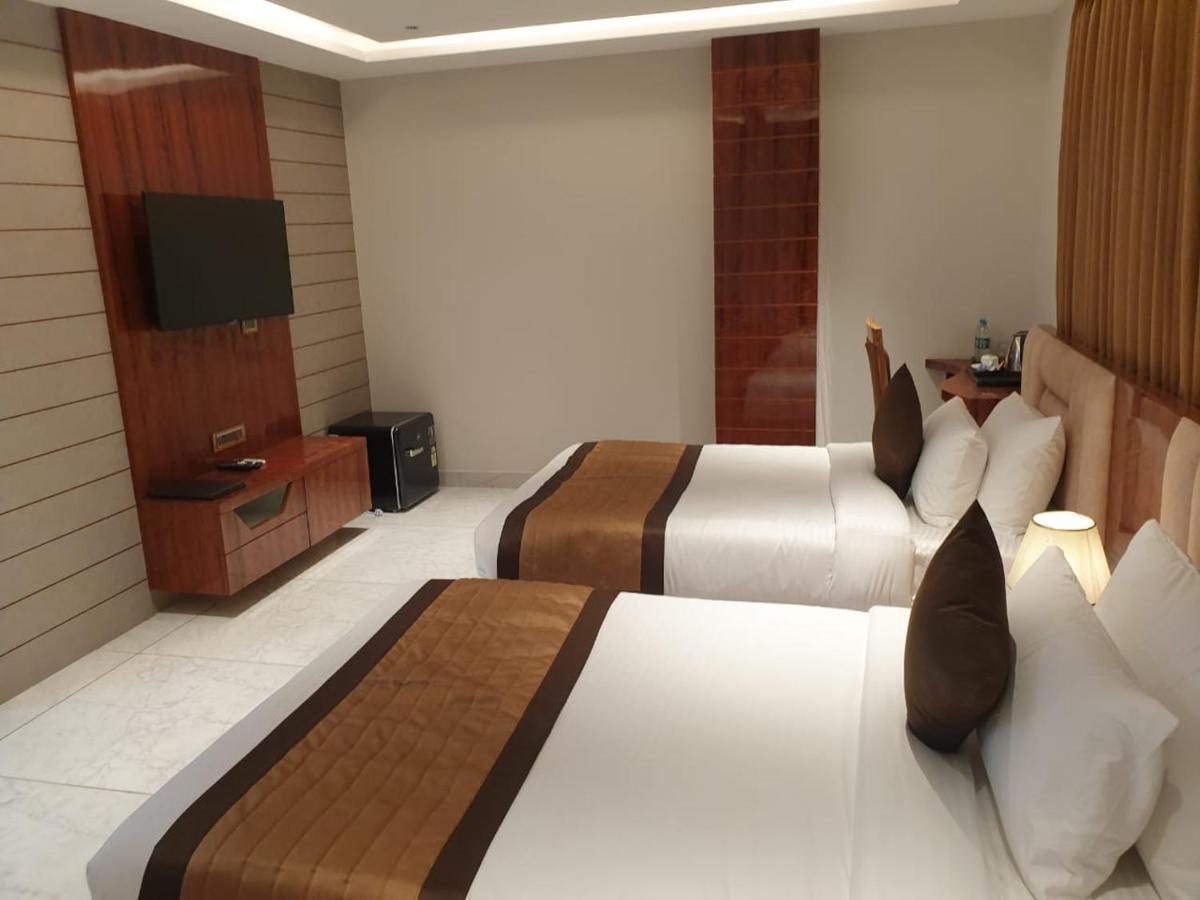 Hotel Suncity Palace カティハル エクステリア 写真