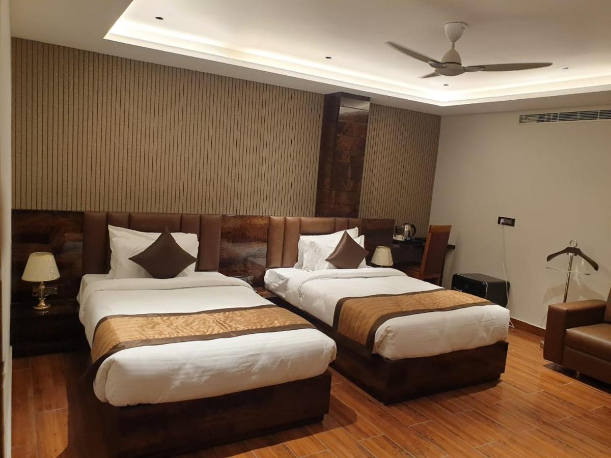 Hotel Suncity Palace カティハル エクステリア 写真
