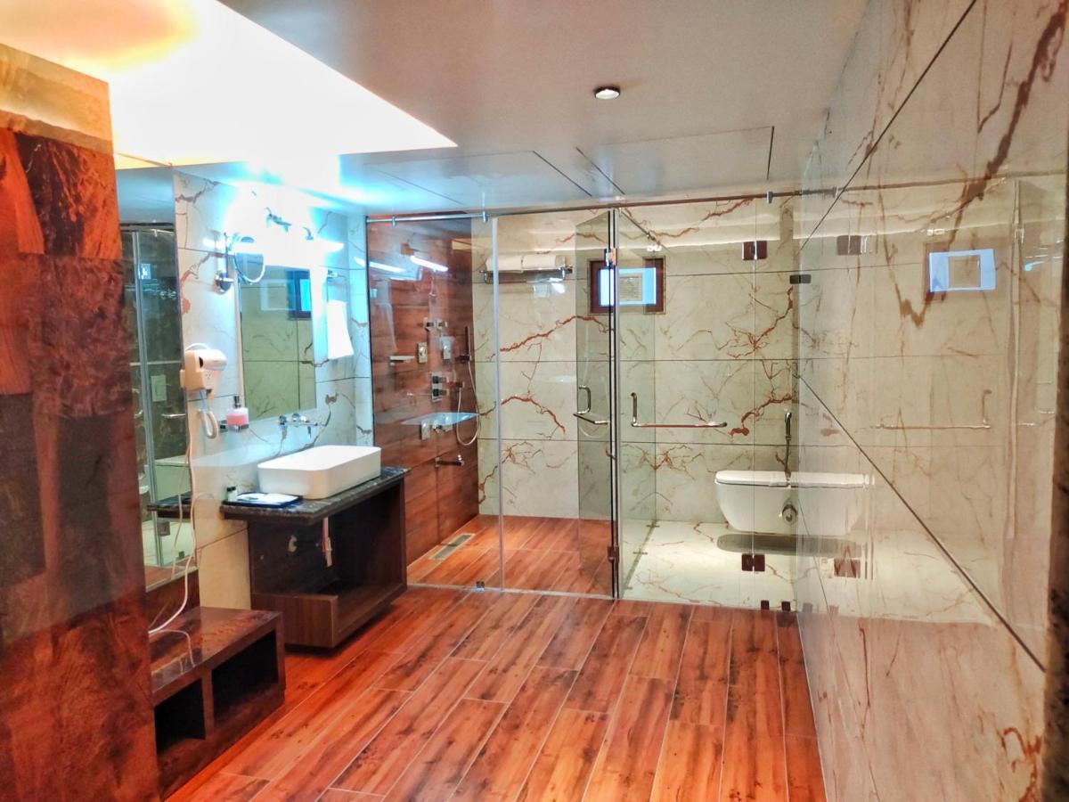 Hotel Suncity Palace カティハル エクステリア 写真