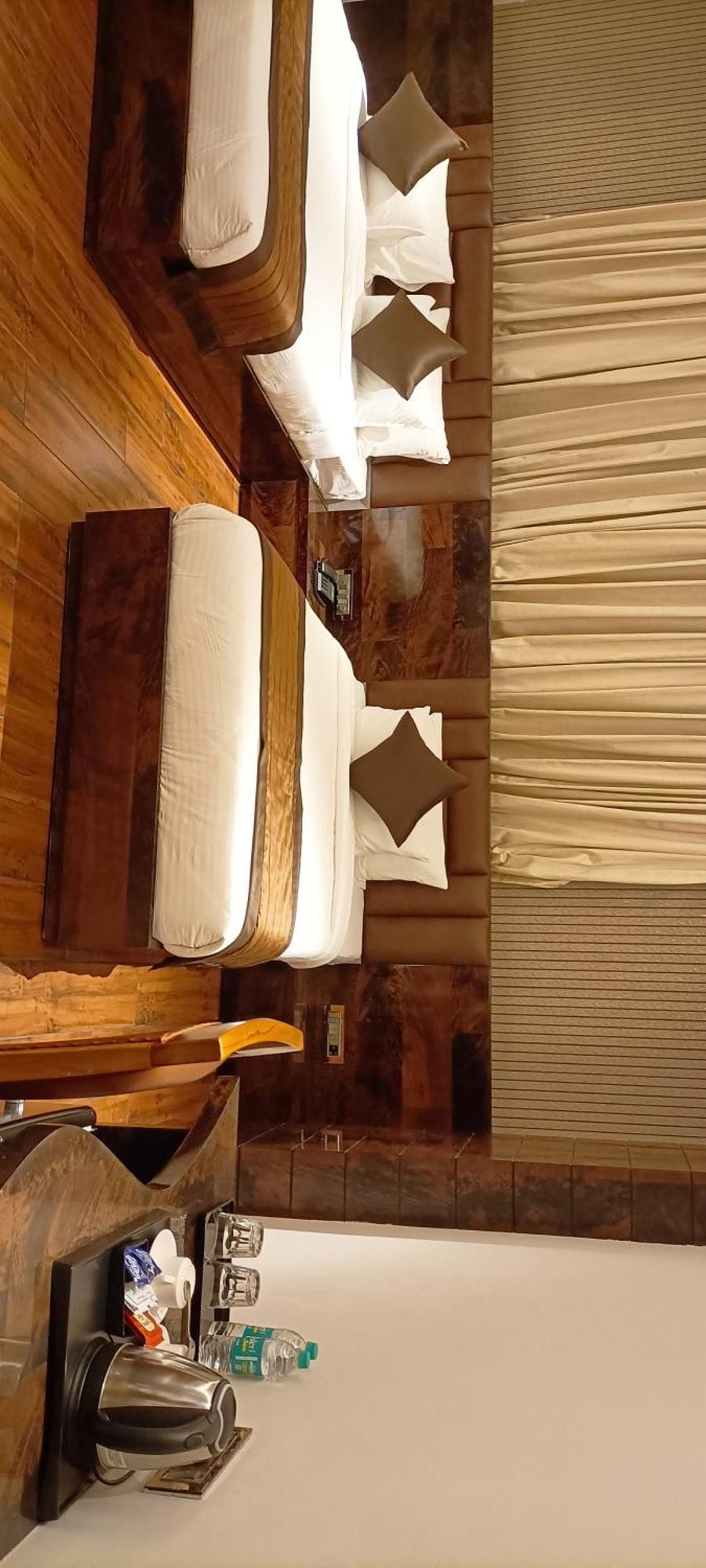 Hotel Suncity Palace カティハル エクステリア 写真