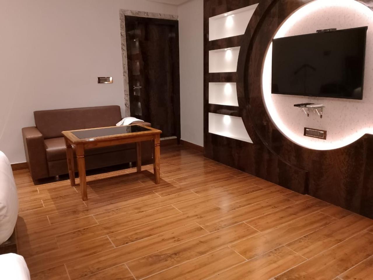 Hotel Suncity Palace カティハル エクステリア 写真
